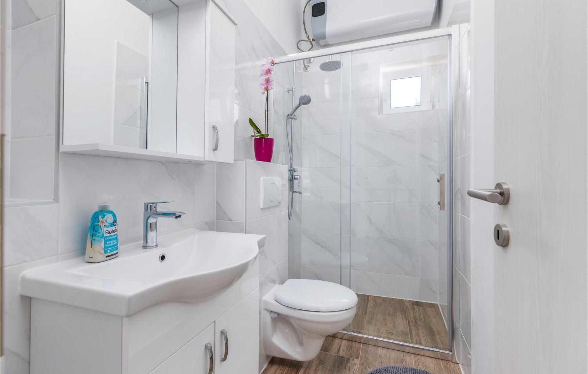 Awesome Home In Fazana With Kitchen Kültér fotó