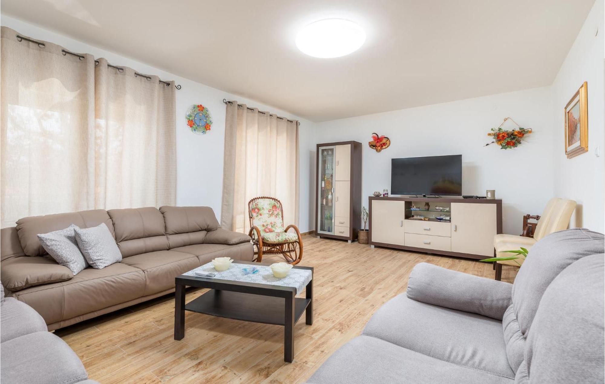 Awesome Home In Fazana With Kitchen Kültér fotó
